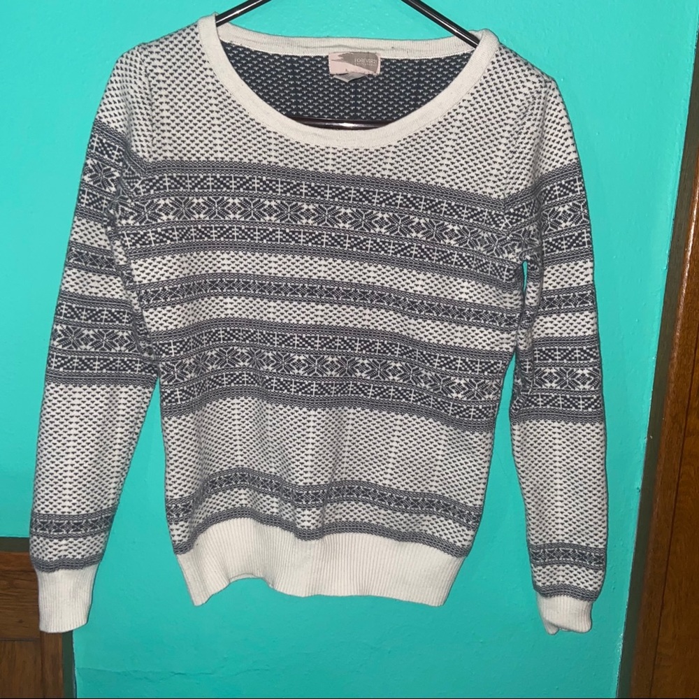 Forever 21 sweater